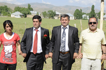 Yüksekova Düğünleri (27.06 2010) 22