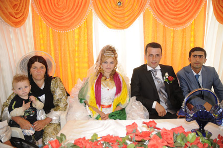 Yüksekova Düğünleri (27.06 2010) 46