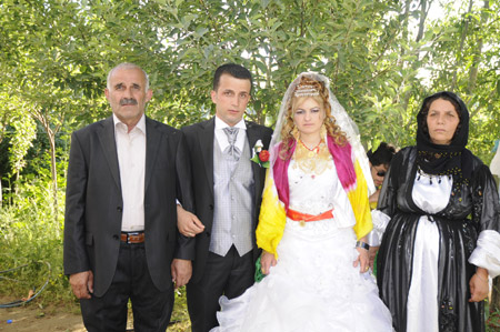 Yüksekova Düğünleri (27.06 2010) 51