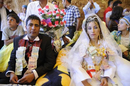 Yüksekova Düğünleri (27.06 2010) 6
