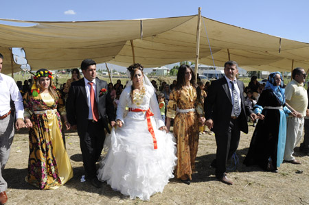 Yüksekova Düğünleri (27.06 2010) 82