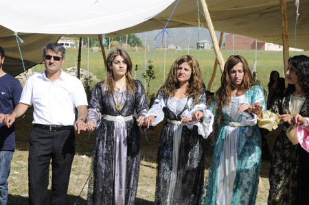 Yüksekova Düğünleri (27.06 2010) 83