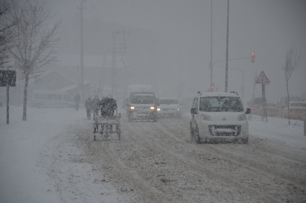 Yüksekova'da kar yağışı - 14-12-2016 - Fotoğraflar 14
