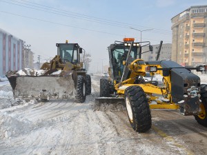 Yüksekova’da karla mücadele çalışması - Galeri - 21-12-2016