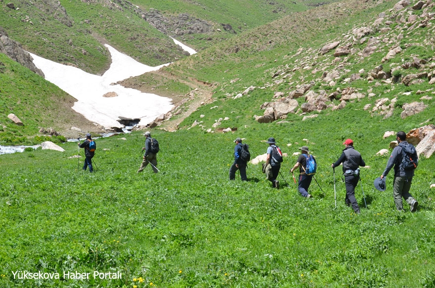 Yüksekova'nın Doğa yürüyüşçüleri grubu: Cilo Trekking 1