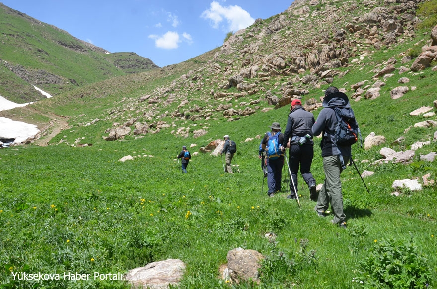 Yüksekova'nın Doğa yürüyüşçüleri grubu: Cilo Trekking 10