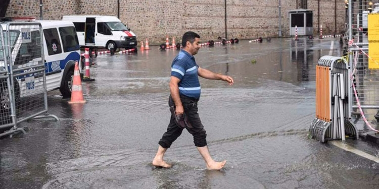 Fotoğraflarla İstanbul’daki sel felaketi 4