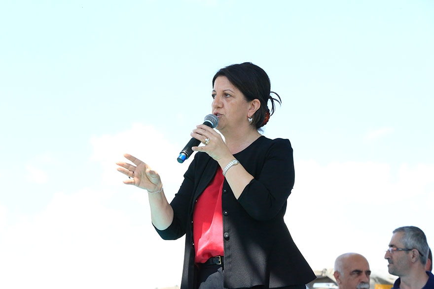 HDP'nin Yüksekova mitinginden fotoğraflar 24