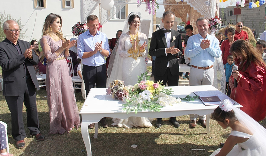 Ayhan ve Keği çiftinin düğününden fotoğraflar 13