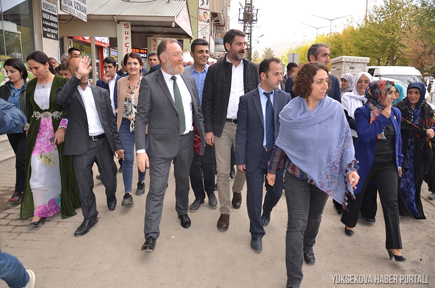 HDP Eş Genel Başkanı Sezai Temelli, Yüksekova'da 10