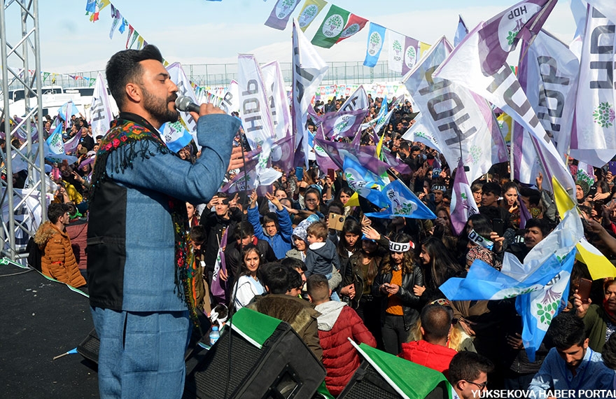 Yüksekova'da Newroz kutlaması 3