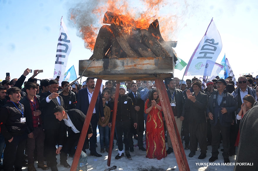Yüksekova'da Newroz kutlaması 8