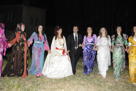 Yüksekova düğünleri ( 3-4 Temmuz 2010) 54