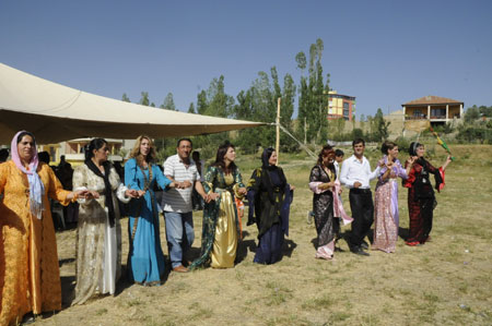 Yüksekova düğünleri ( 3-4 Temmuz 2010) 72