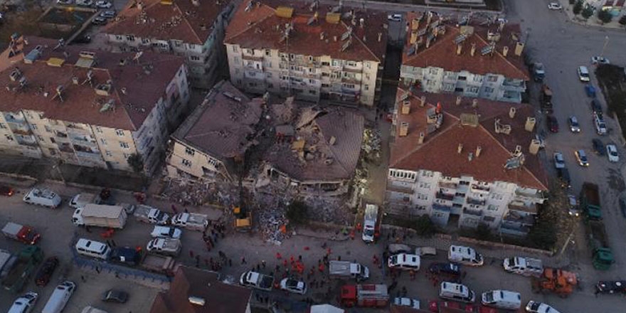 Deprem bölgesinden fotoğraflar 11