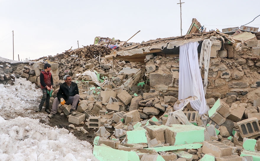 Başkale'deki Deprem bölgesinden fotoğraflar 10