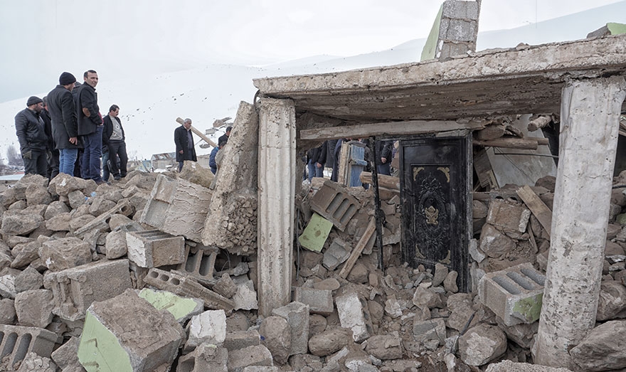 Başkale'deki Deprem bölgesinden fotoğraflar 16