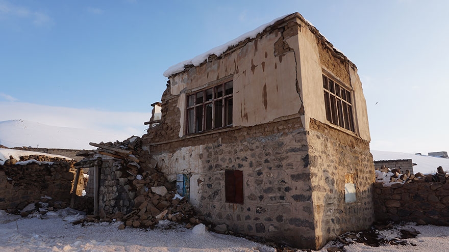 Başkale'deki Deprem bölgesinden fotoğraflar 19
