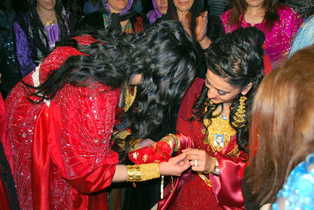 Yüksekova Düğünleri (25.07.2010) 181