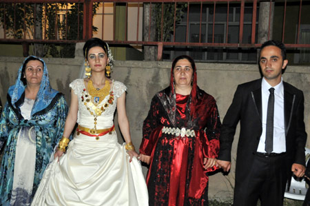 Yüksekova Düğünleri (25.07.2010) 38