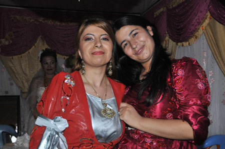 Yüksekova Düğünleri (25.07.2010) 69