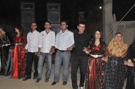 Yüksekova Düğünleri (25.07.2010) 92