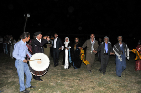 Yüksekova Düğünleri (01.08.2010) 25