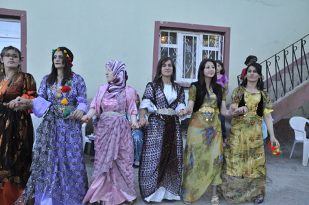 Yüksekova Düğünleri (01.08.2010) 80
