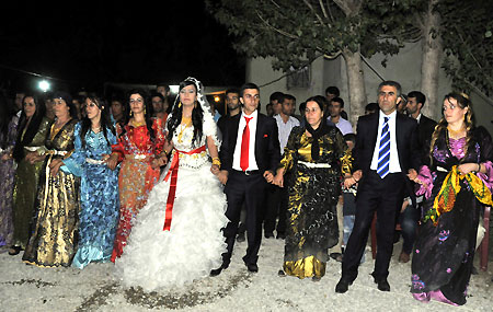 Yüksekova Düğünleri (08.08.2010) 15