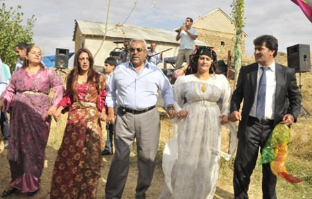Yüksekova Düğünleri (08.08.2010) 168
