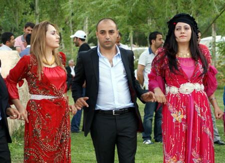 Yüksekova Düğünleri (08.08.2010) 78