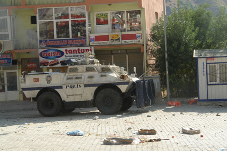 Şemdinli'de Yürüyüş Sonrasında yaşanan gerginlikten kareler - 09-08-2010 20