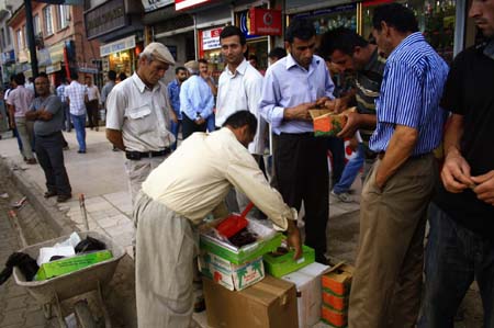 Hakkari'de ramazanın ilk günü iftar telaşından fotoğraflar 2