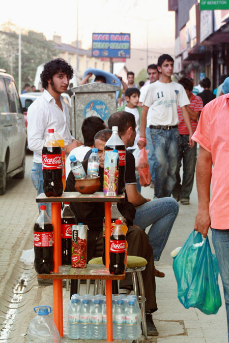 Hakkari'de ramazanın ilk günü iftar telaşından fotoğraflar 40