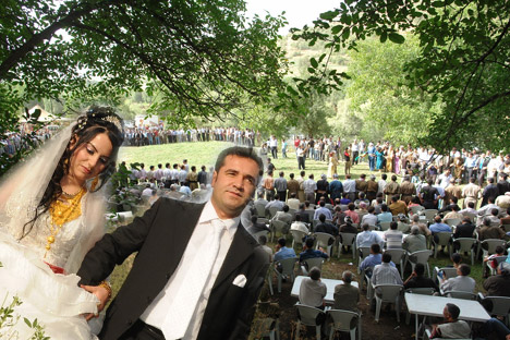 Şemdinli Belediye Başkanı Töre'ye festival gibi düğün 20