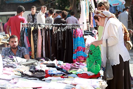 Hakkari'de 2010 Ramazan bayramı arifesinden fotoğraflar 19