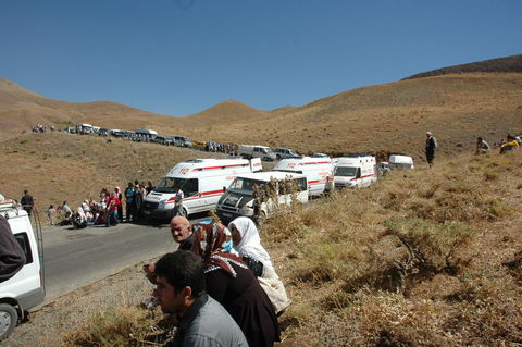 Hakkari'de patlama: 10 ÖLÜ 53