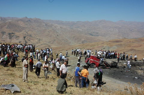 Hakkari'de patlama: 10 ÖLÜ 66