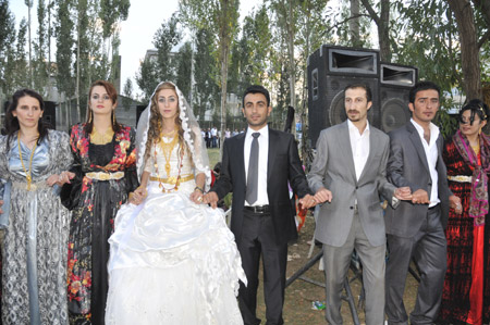 Yüksekova düğünleri 19.09.2010 93