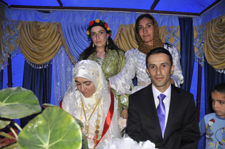 Yüksekova düğünleri 19.09.2010 96
