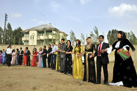 Yüksekova Düğünleri (26.09.2010) 125