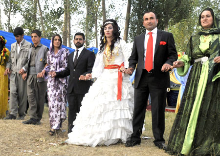 Yüksekova Düğünleri (26.09.2010) 144