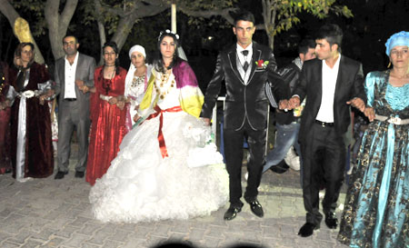 Yüksekova Düğünleri (26.09.2010) 226
