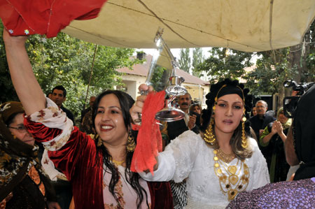 Yüksekova Düğünleri (26.09.2010) 52