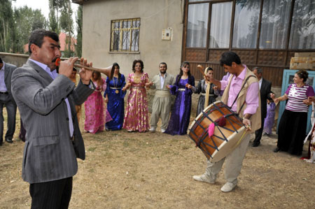 Yüksekova Düğünleri (26.09.2010) 56