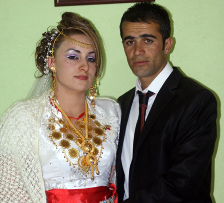 Yüksekova Düğünleri - Foto Galeri - 24.10.2010 13