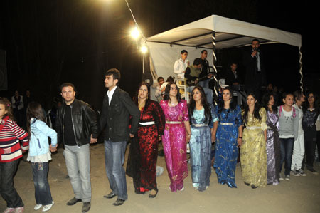 Yüksekova Düğünleri - Foto Galeri - 24.10.2010 130