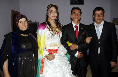 Yüksekova Düğünleri - Foto Galeri - 24.10.2010 198