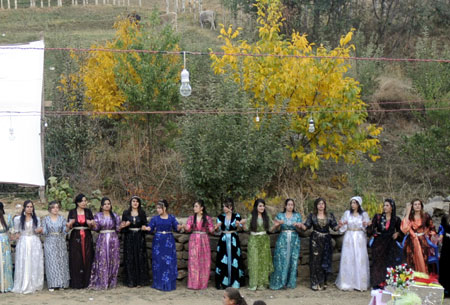 Yüksekova Düğünleri - Foto Galeri - 24.10.2010 59