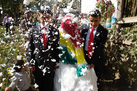 23-24 EKİM 2010 tarihli Şemdinli Düğünlerinden 85